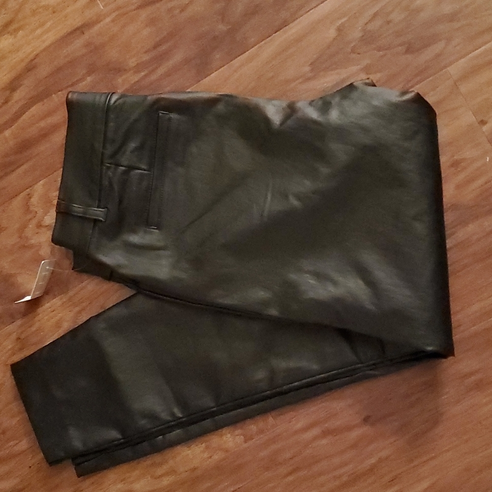 Pleather pants - Picture 2 of 5